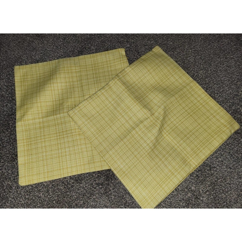 Set of 2 yellow pillowcases